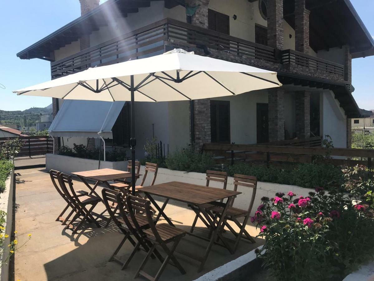 Sara'S Villa Shkoder Luaran gambar