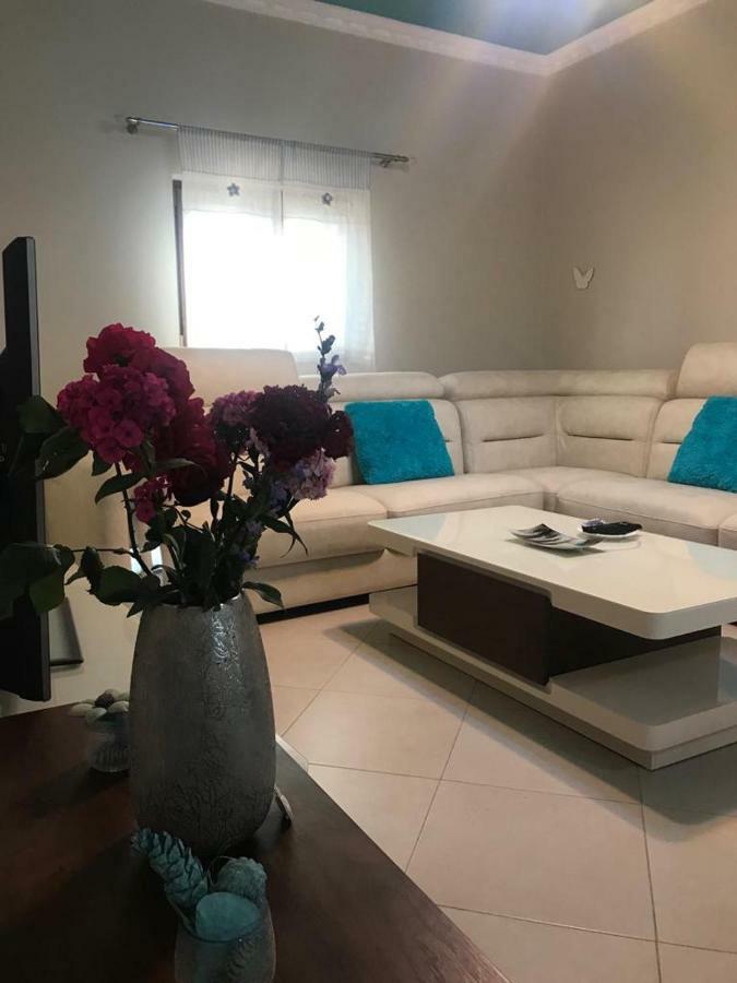Sara'S Villa Shkoder Luaran gambar